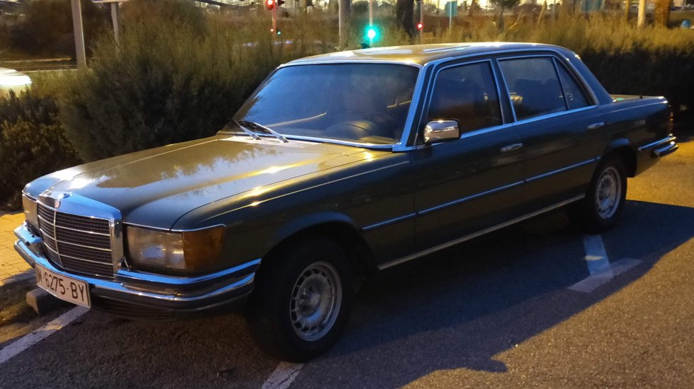 Mercedes Benz-450SEL 6.9