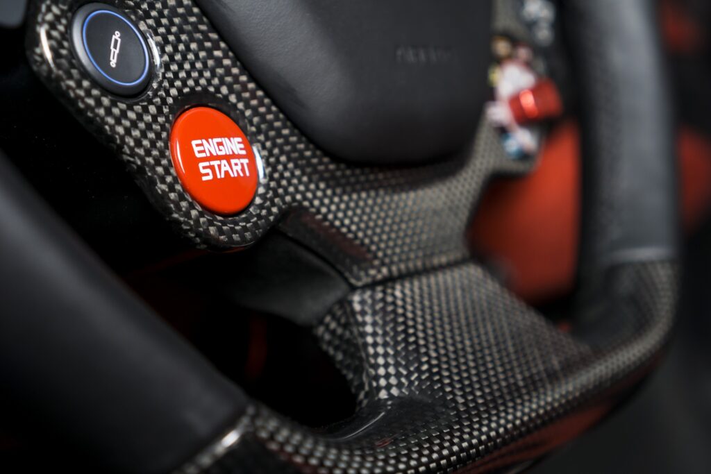 carbon_fibre_steering_wheel